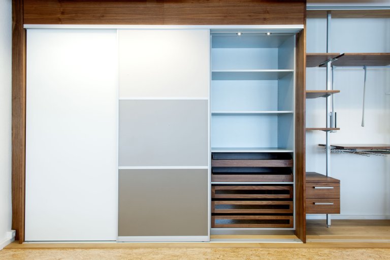 wandschrank c